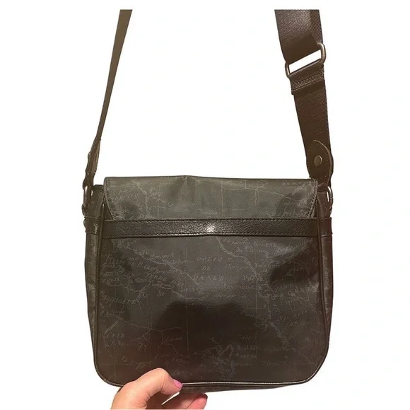 Patricia Nash black crossbody purse. Several compartments. Very versatile - Picture 2 of 10